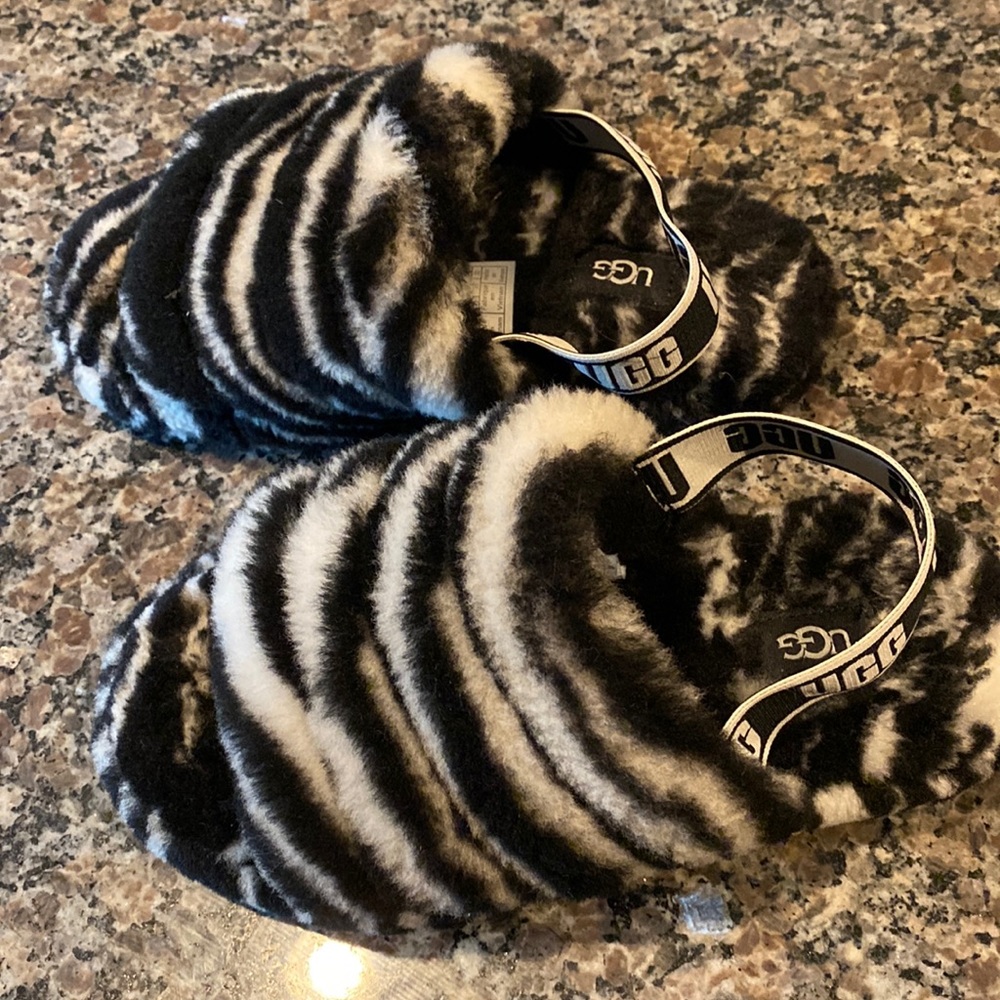 Uggs slippers
